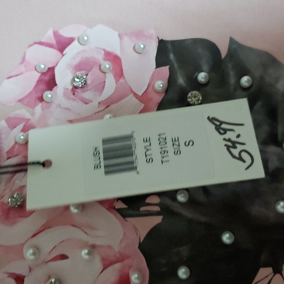 Why Dress Sequin Sleeve Screen Printed T-Shirt Pink- Small - Picture 8 of 15